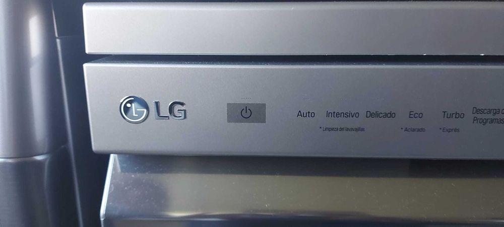 Máquina de lavar loiça LG