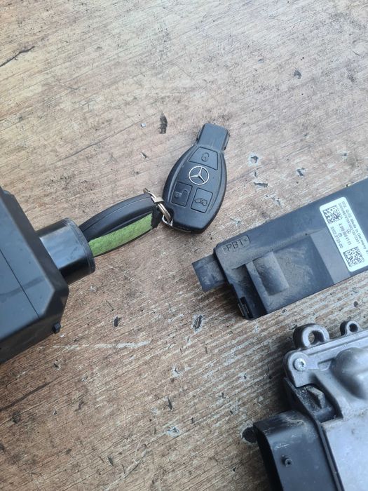Mercedes Vito 447 2.2 zestaw startowy sterownik stacyjka klucz blokada