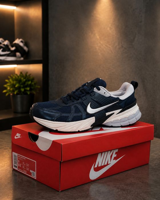 Nike     V2K RUN
