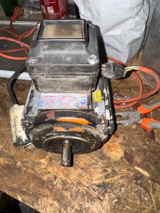 Silnik od betoniarki