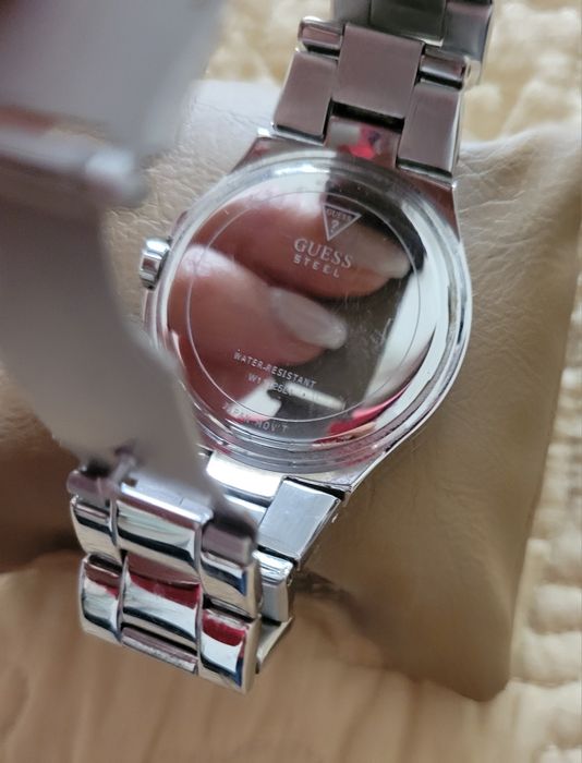 Relógio da guess prateado como novo
