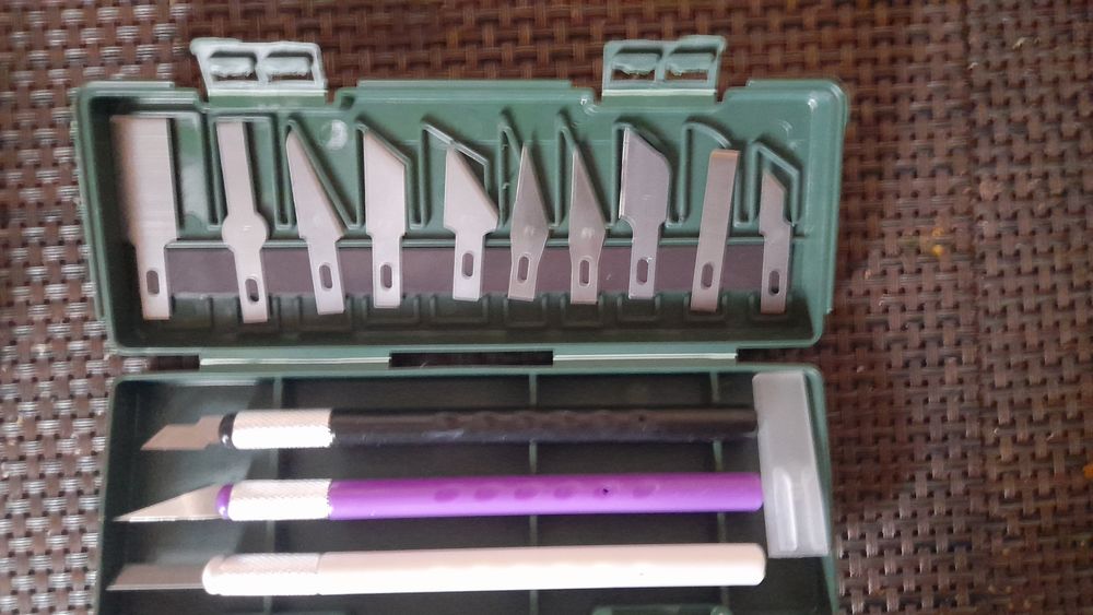 Набір ножичків і лез до них200грн.Новий