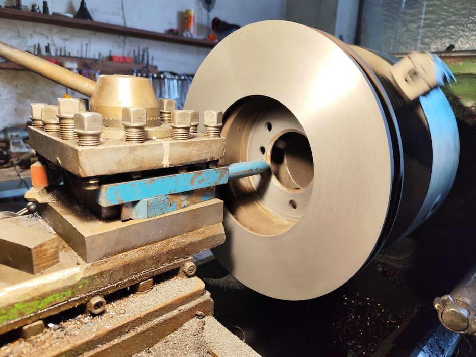 Toczenie , tokarz , obróbka metali