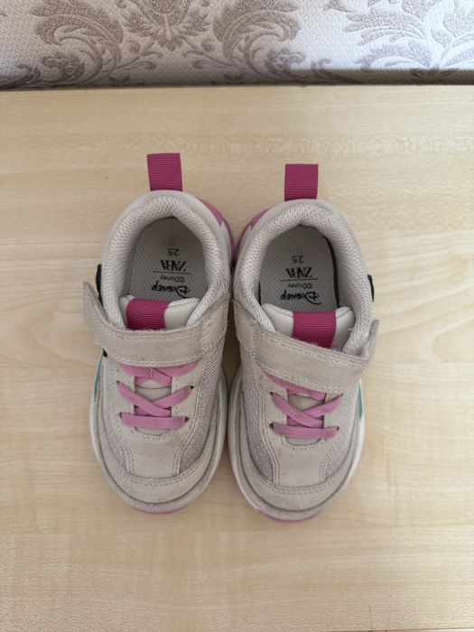 Кросівки дитячі Зара розмір 25