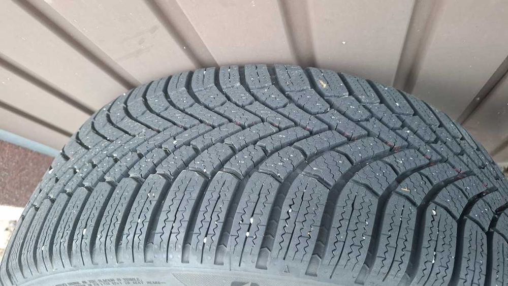 Bridgestone Blizzak 6 205/50 R17 93 V XL