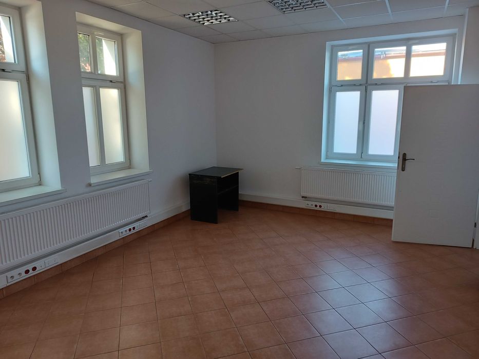 Wynajmę atrakcyjne biuro