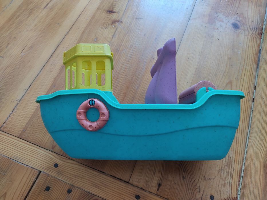 Plastikowy statek do piachu/wody