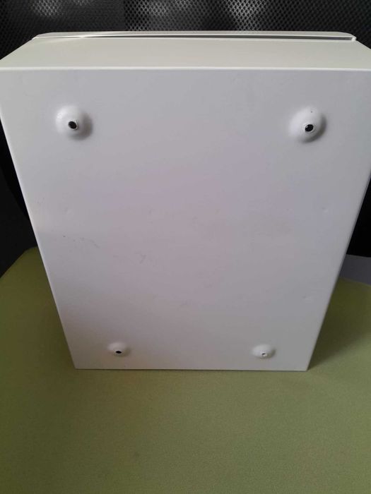 Apteczka stalowa na kluczyk