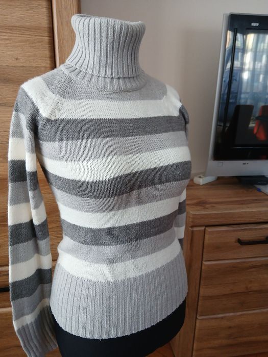 Golf damski  w paski  białe i szare S  Basic Style