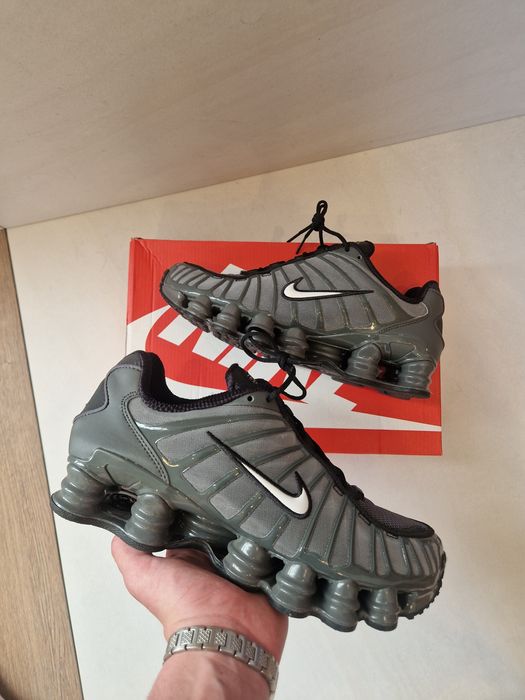 Nike shox TL SE Szare w rozmiarze 42 nowe