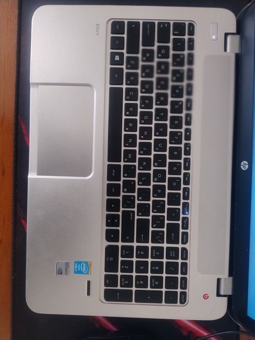 Ноутбук HP Envy — преміальний пристрій в алюмінієвому корпусі.