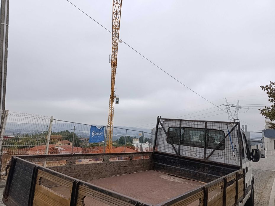 Aluga se carrinha caixa aberta, ao dia semana ou mês