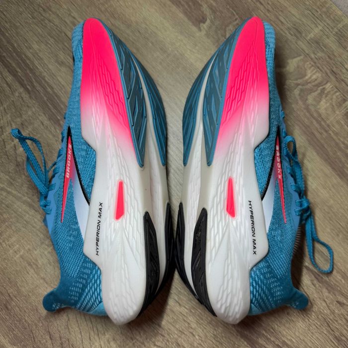 Кросівки brooks hyperion max 2
