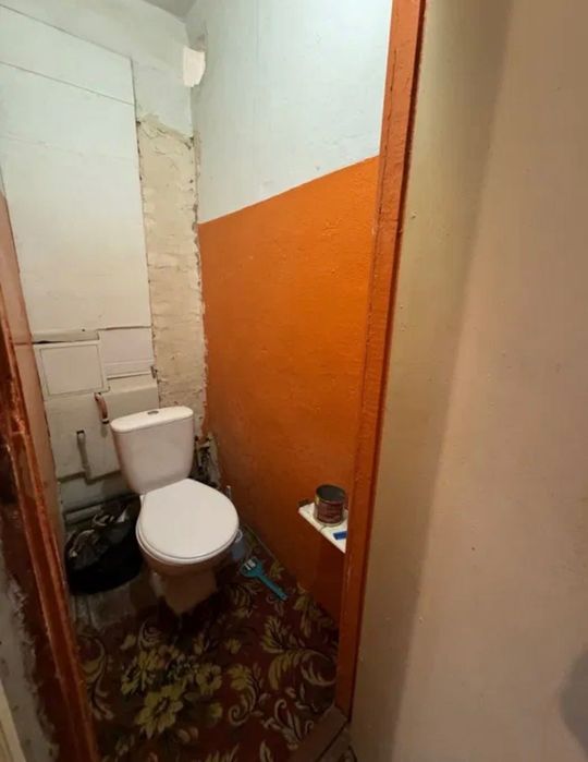 Здам в оренду кімнату в гуртожитку . Є все . Металургів