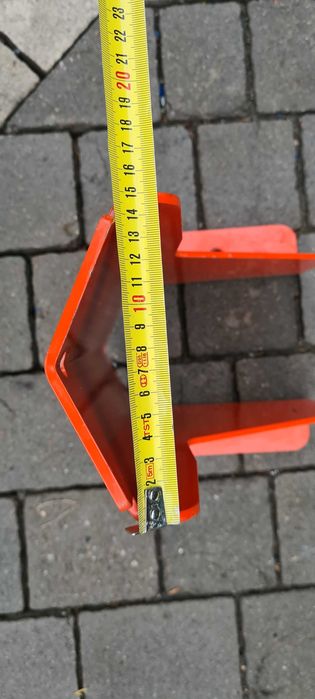 Odbojnik słupa regałowego osłona nogi narożna regałowej 42cm