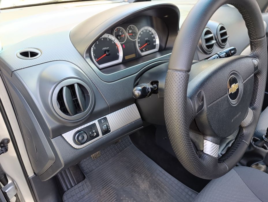 Продам Chevrolet Aveo LS