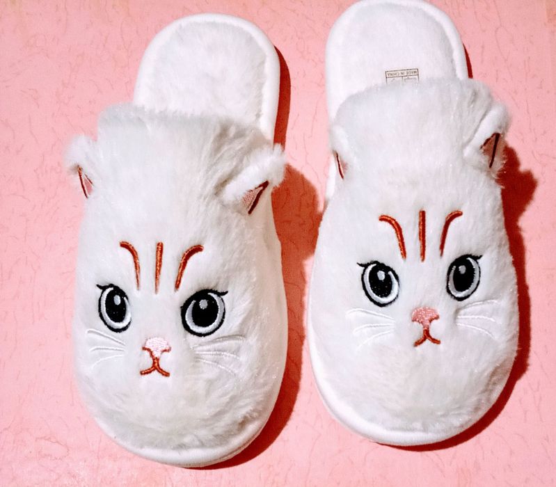 Новые тапочки меховые вышитые капці хутро