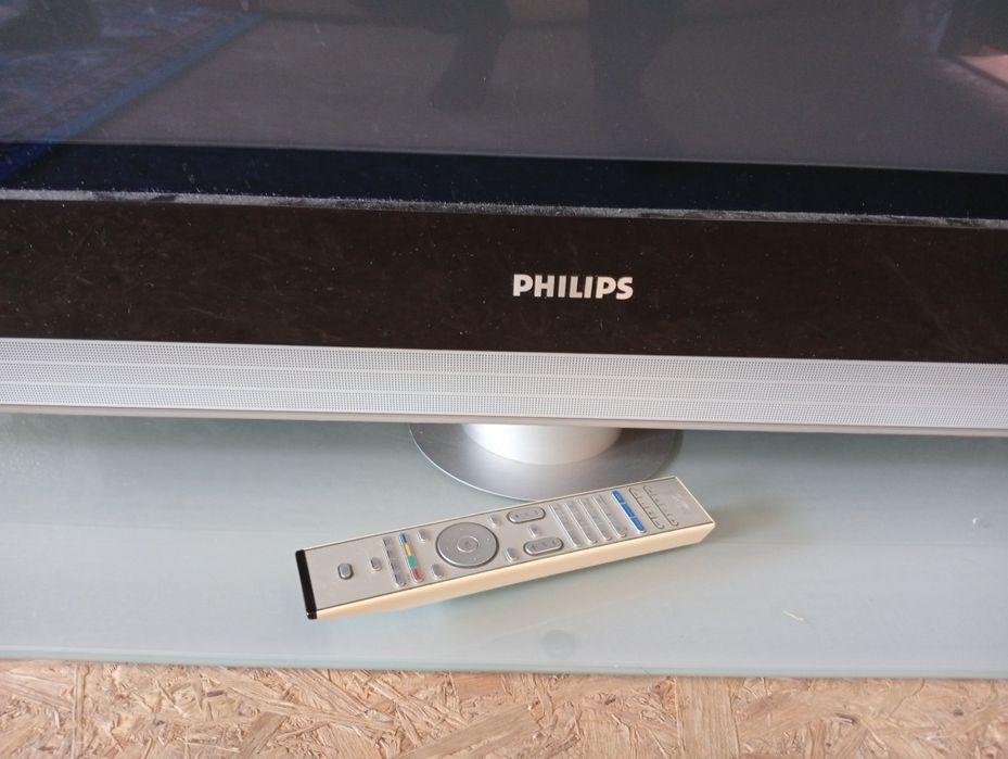 Продам телевизор philips в хорошем состоянии