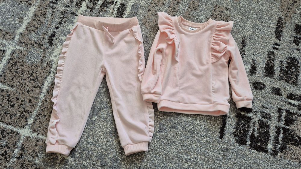 Костюм на дівчинку