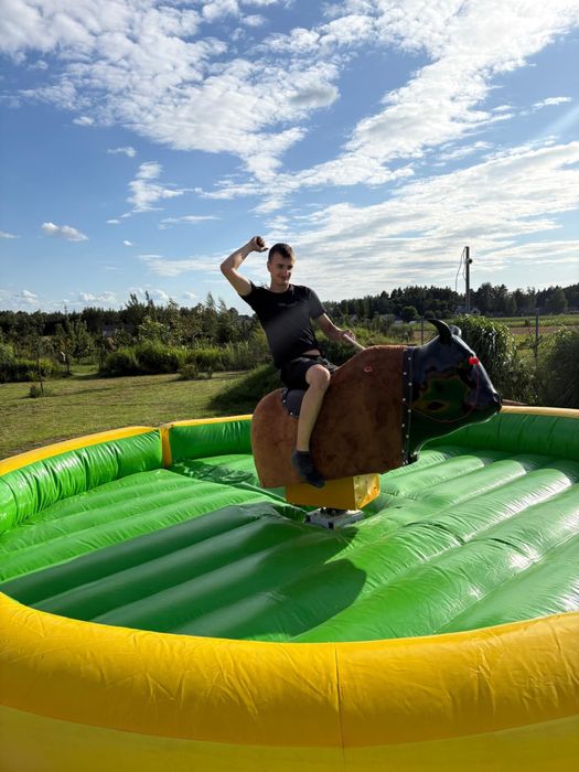 Byk rodeo, dmuchaniec, eliminator, atrakcje. Zjeżdżalnia, piana party