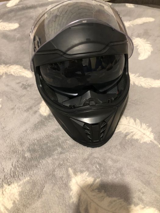 Мотошолом для мотоцикла