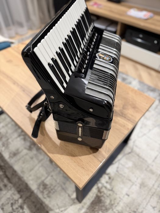 Akordeon Weltmeister S4 - Stan idealny