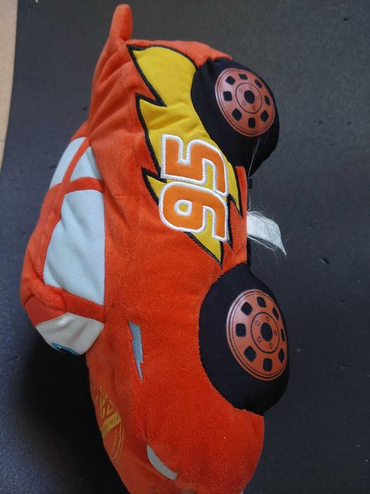 Peluche Lightning McQueen estilo almofada
