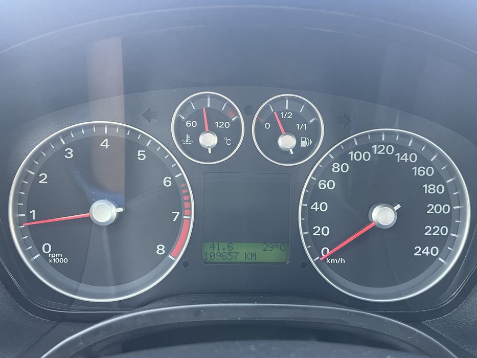 Ford focus poucos klm
