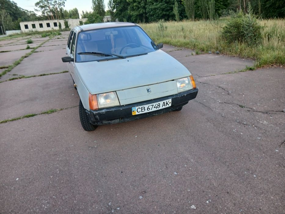 Продам Таврию  автомобиль
