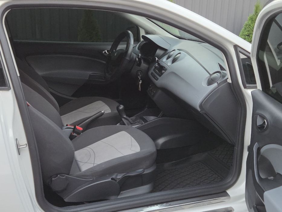 Seat ibiza 3D 1,2TDI 2015р.в пробіг 99т.