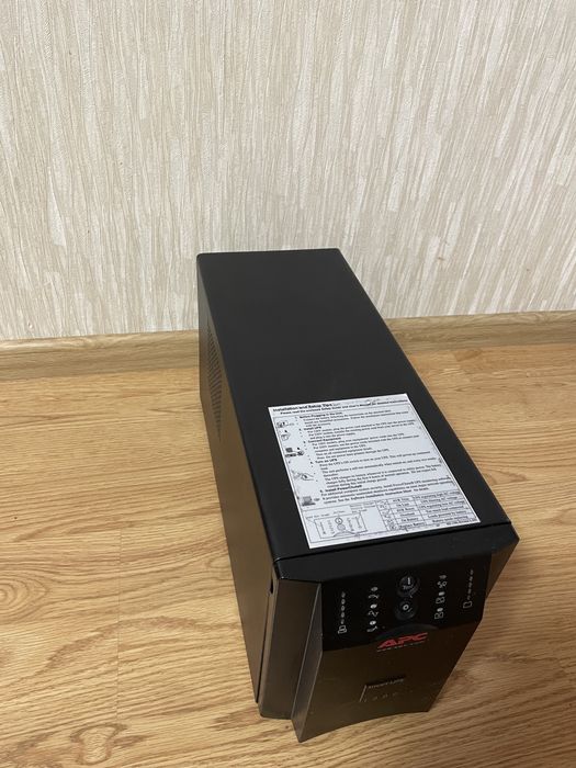 APC SmartUPS 1000