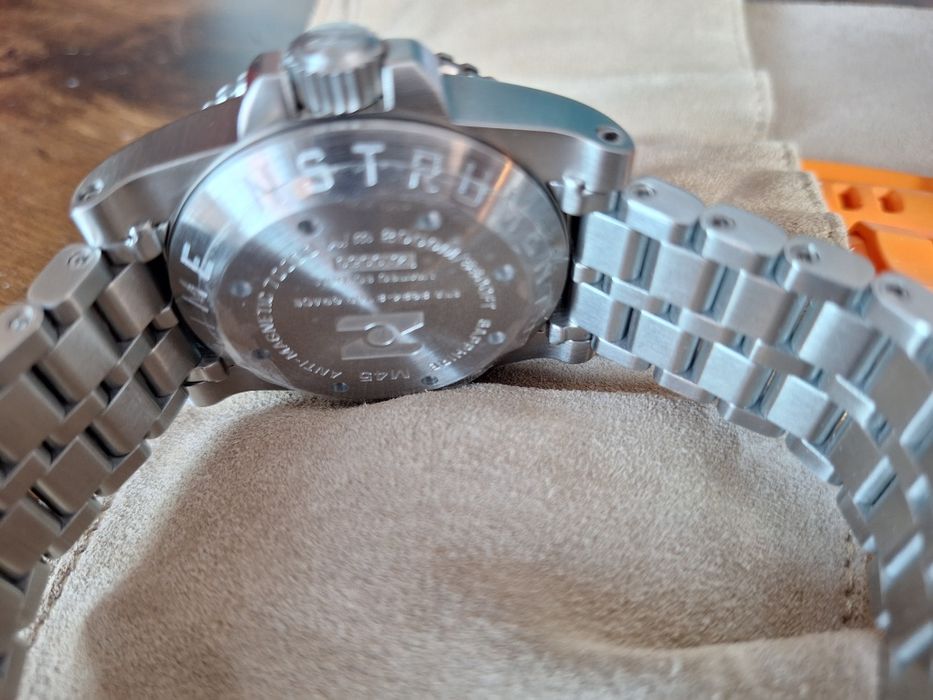 Zenton diver / eta 2824 top