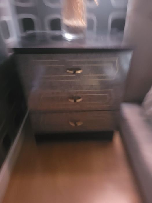 Vendo 2 mesinhas de cabeceira