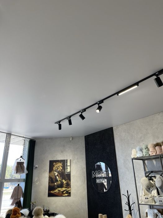 Натяжні стелі . Натяжние потолки