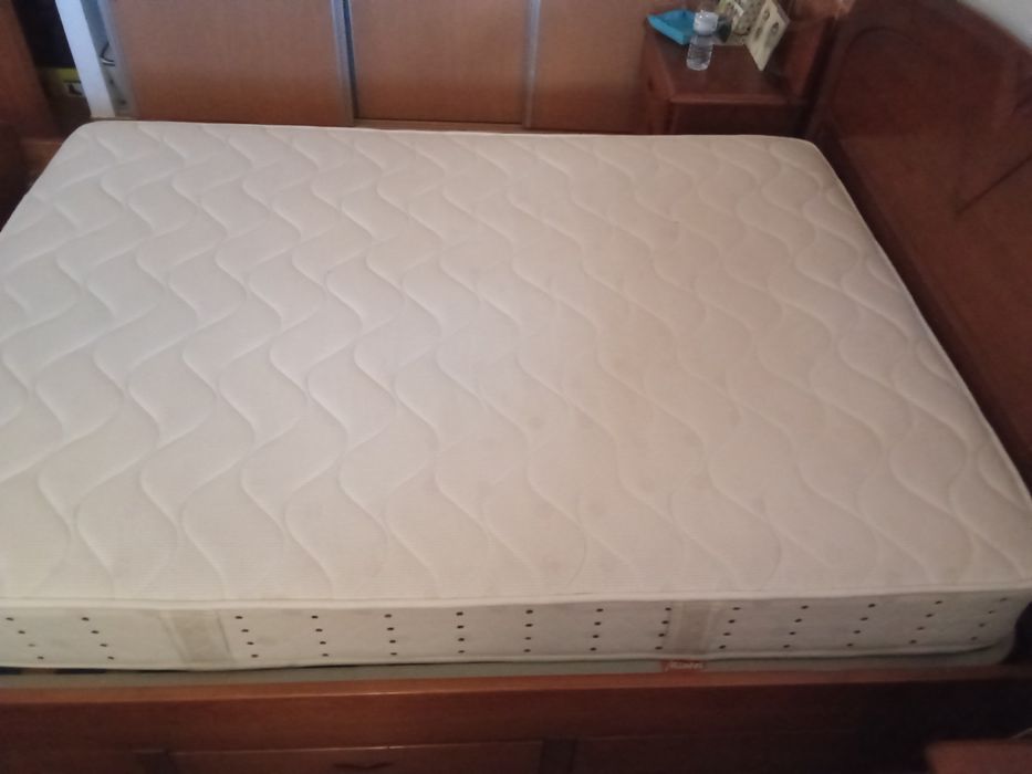 Colchão ortopédico com extrato de cama