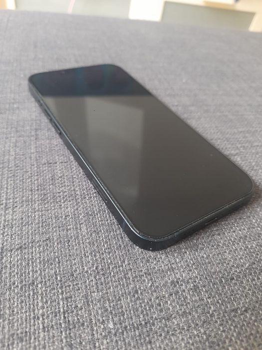 iPhone 13 128GB Midnight.