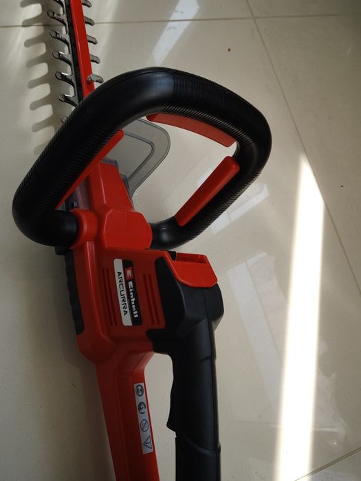 Nożyce do żywopłotu Einhell Arcurra 18/55 aku, akumulatorowa, bezprzew