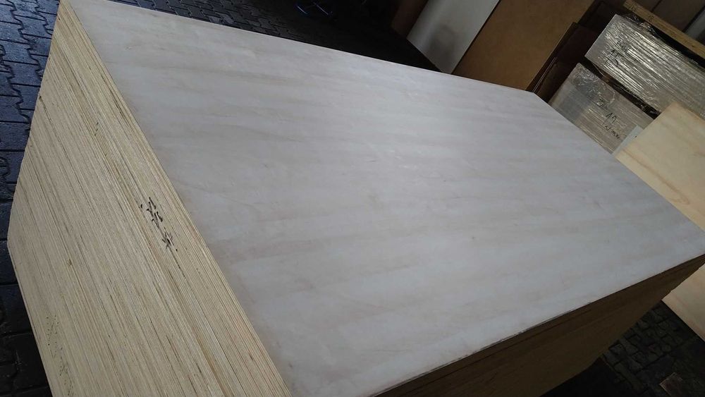 Bardzo lekka sklejka egzotyczna do zabudowy kamperów - FALCATA 12mm