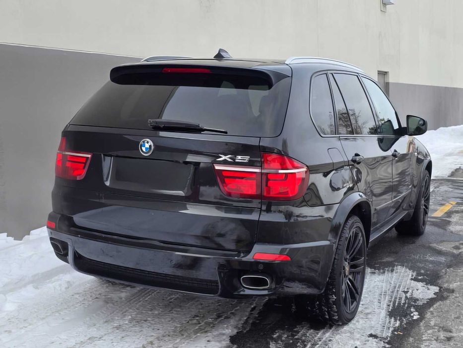 BMW X5 xDrive35i      2012