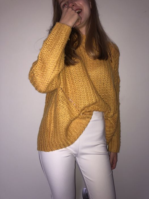 Sweter musztardowy