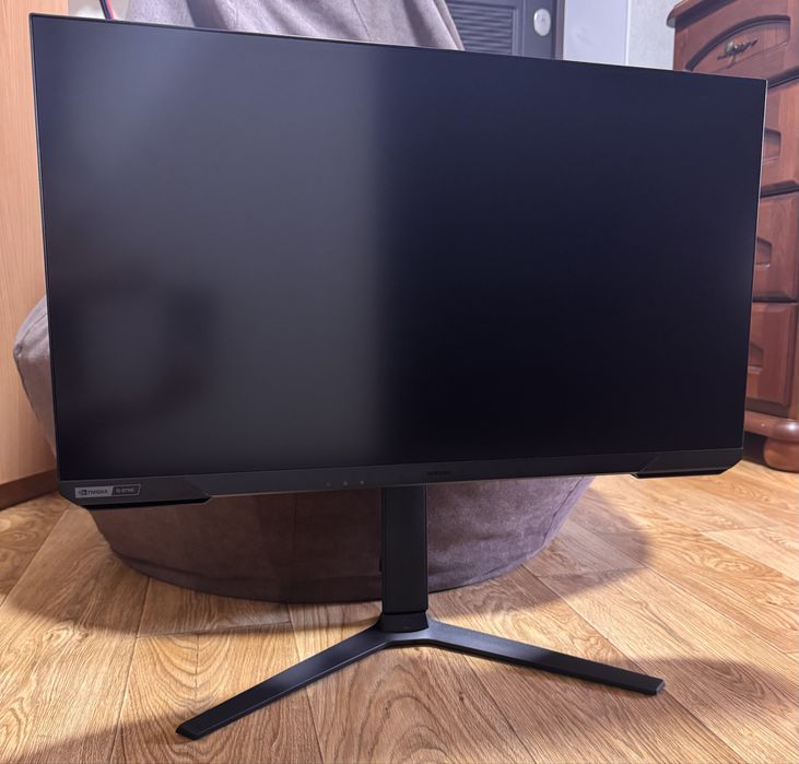 Samsung Odyssey G7 4K, IPS 8-Bit, 144Гц
