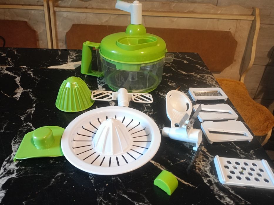 Wielofunkcyjny robot kuchenny
