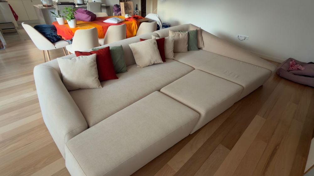 Sofá Premium Bege Laskasas Chaise + Módulos Móveis | Tecido Pet Friendly | Alto Padrão