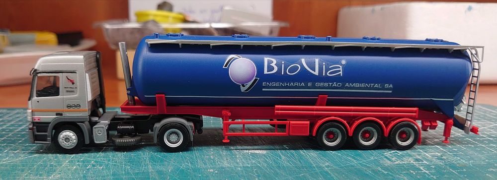 Camião Mercedes Actros 1/87 Repolho & Rodrigues
