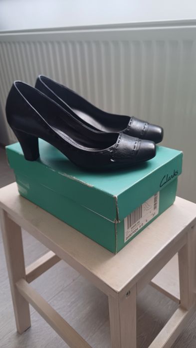 Buty czarne Clarks rozmiar 37