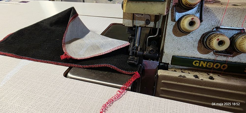 Maszyna do szycia owerlok