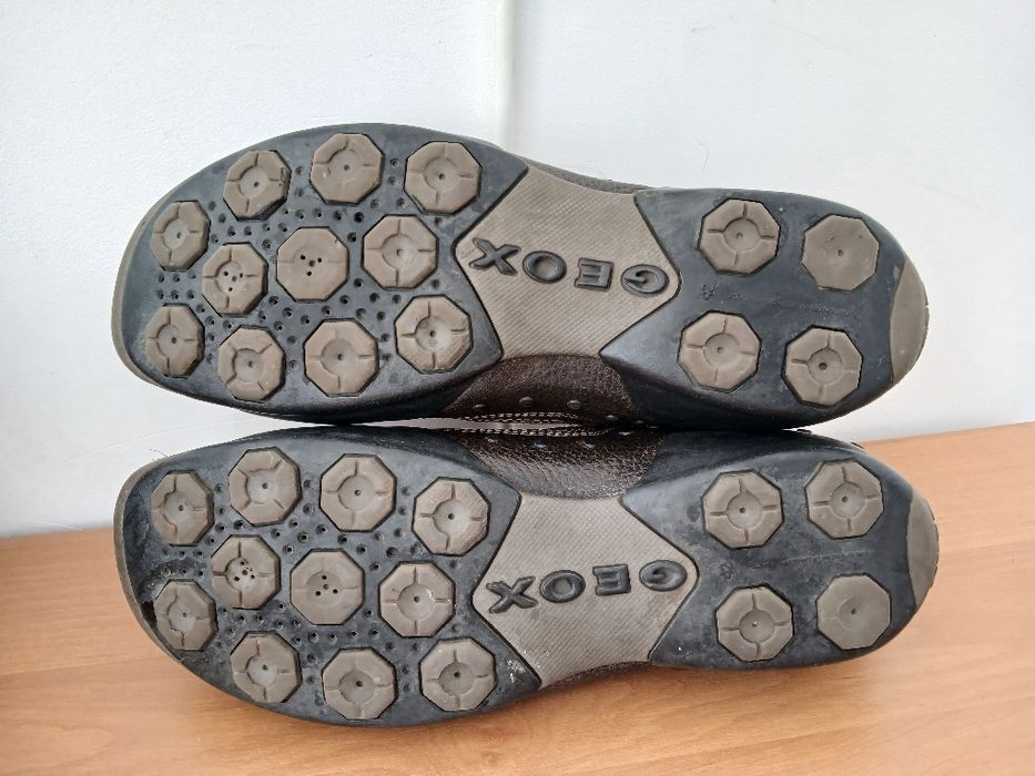 Кожаные кроссовки фирмы Geox оригинал