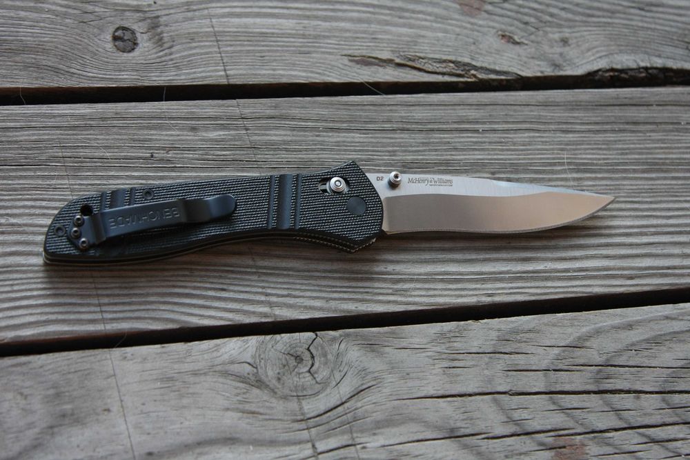 Benchmade 710 D2