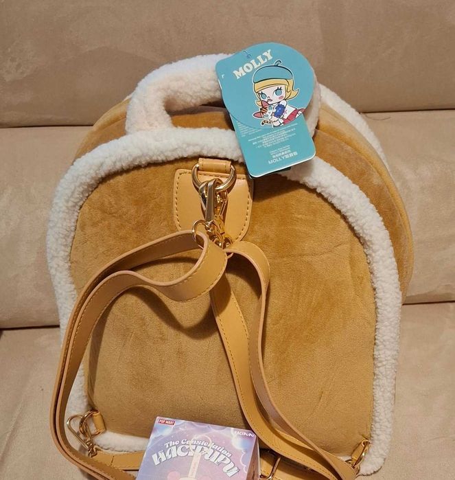Mochila Molly Pop Mart (artigo novo)