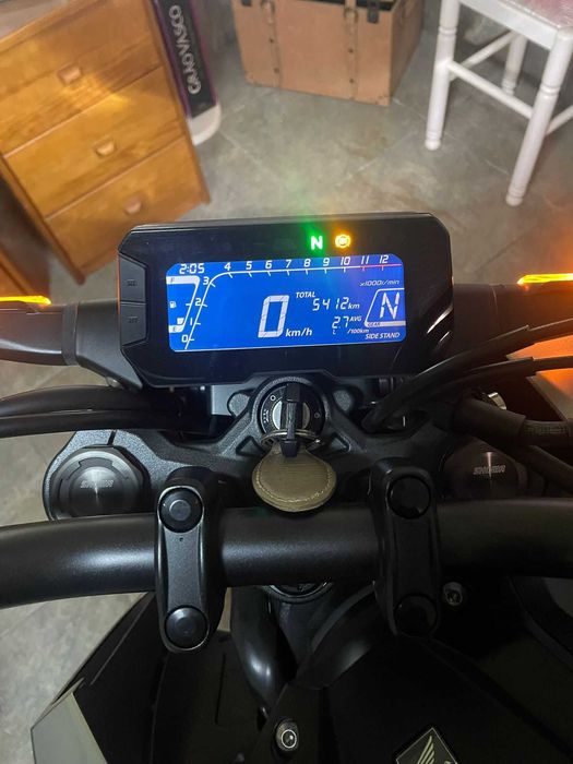 Honda CB125R - Apenas 5.400km - Estado Irrepreensível